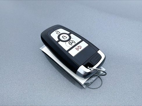 Used 2023 Ford Bronco Badlands image 35