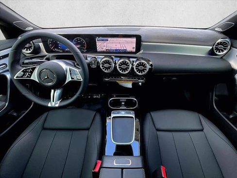Used 2026 Mercedes-Benz CLA 250 image 7