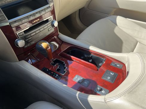 Used 2012 Lexus LS 460 w/ Luxury Value Edition image 15