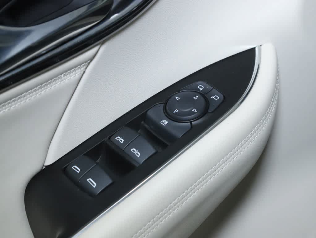 Used 2023 Buick Envision Preferred FWD image 16