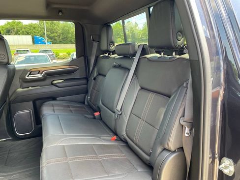 Used 2023 Chevrolet Silverado 1500 High Country w/ High Country Premium Package AWD/4WD image 25