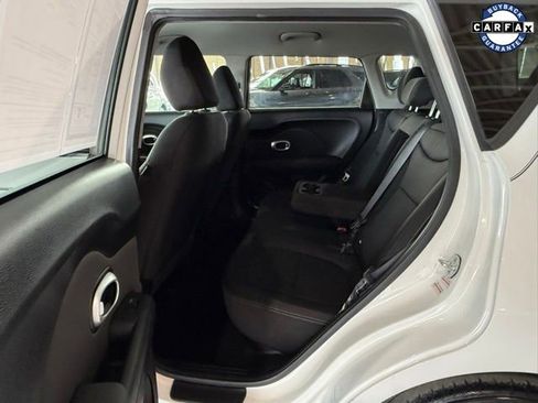 Used 2014 Kia Soul image 17