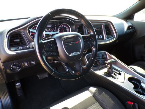 Used 2021 Dodge Challenger SXT w/ Driver Convenience Group image 32