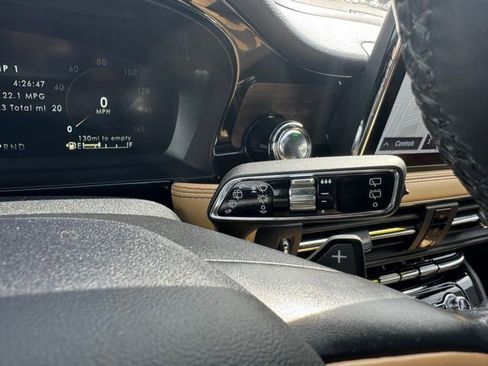 Used 2020 Lincoln Corsair Reserve w/ Equipment Group 202A image 31