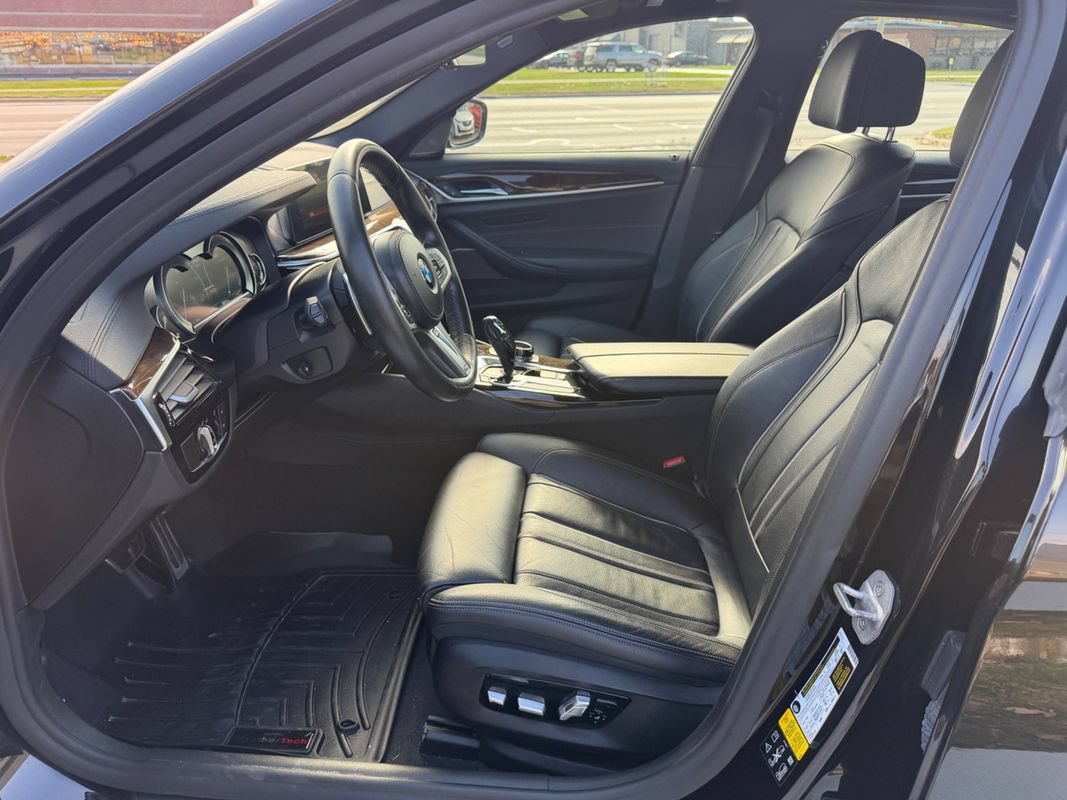 Used 2018 BMW M550i xDrive AWD/4WD image 16
