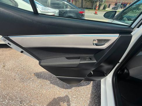 Used 2015 Toyota Corolla LE FWD image 14