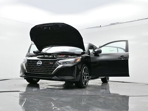 New 2025 Nissan Sentra SR w/ SR Premium Package image 30
