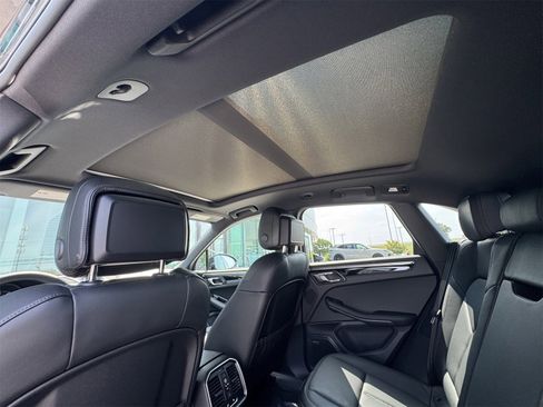 New 2026 Porsche Macan image 16