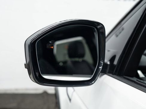 Used 2022 Land Rover Discovery Sport SE image 49