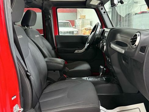 Used 2016 Jeep Wrangler Unlimited Sahara w/ Dual Top Group image 20