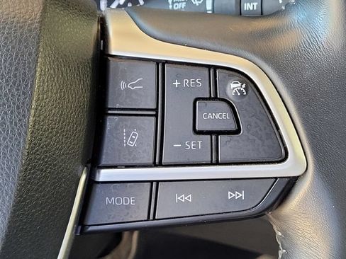 Certified 2024 Toyota Highlander LE AWD/4WD image 30