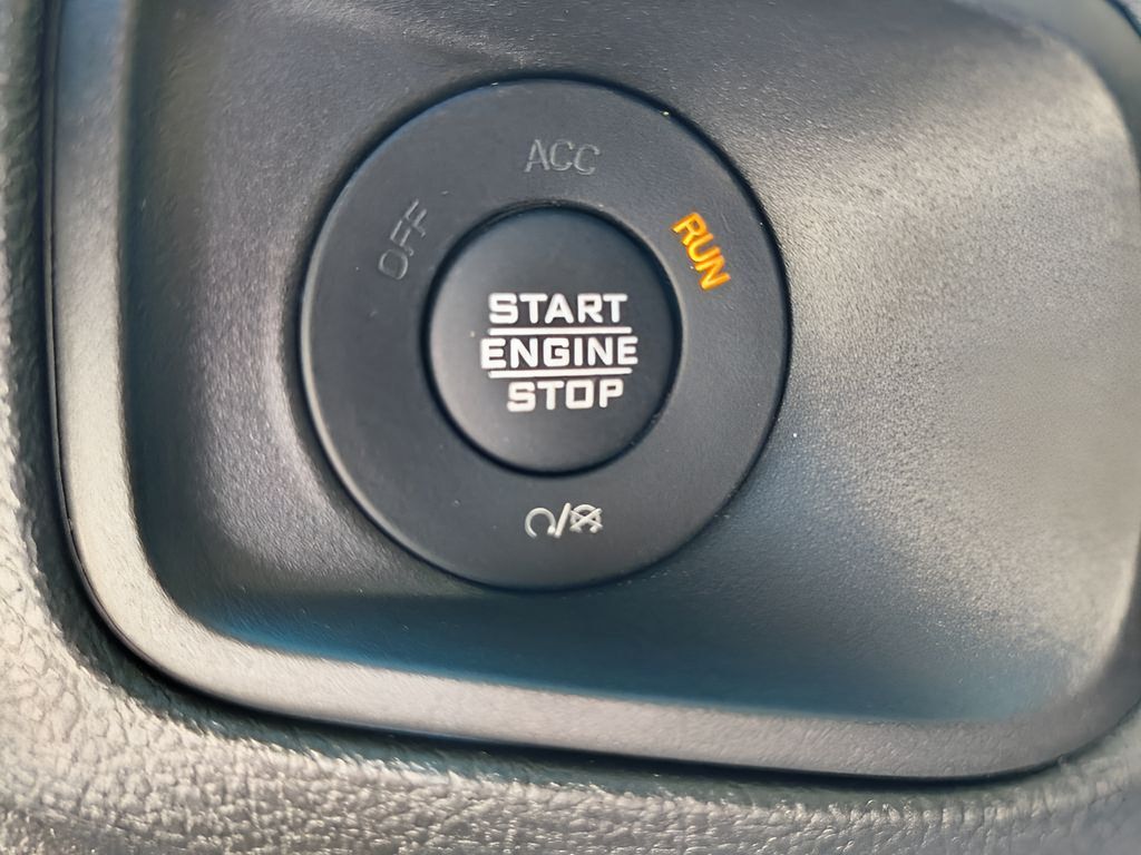 Used 2024 Jeep Gladiator Sport AWD/4WD image 20