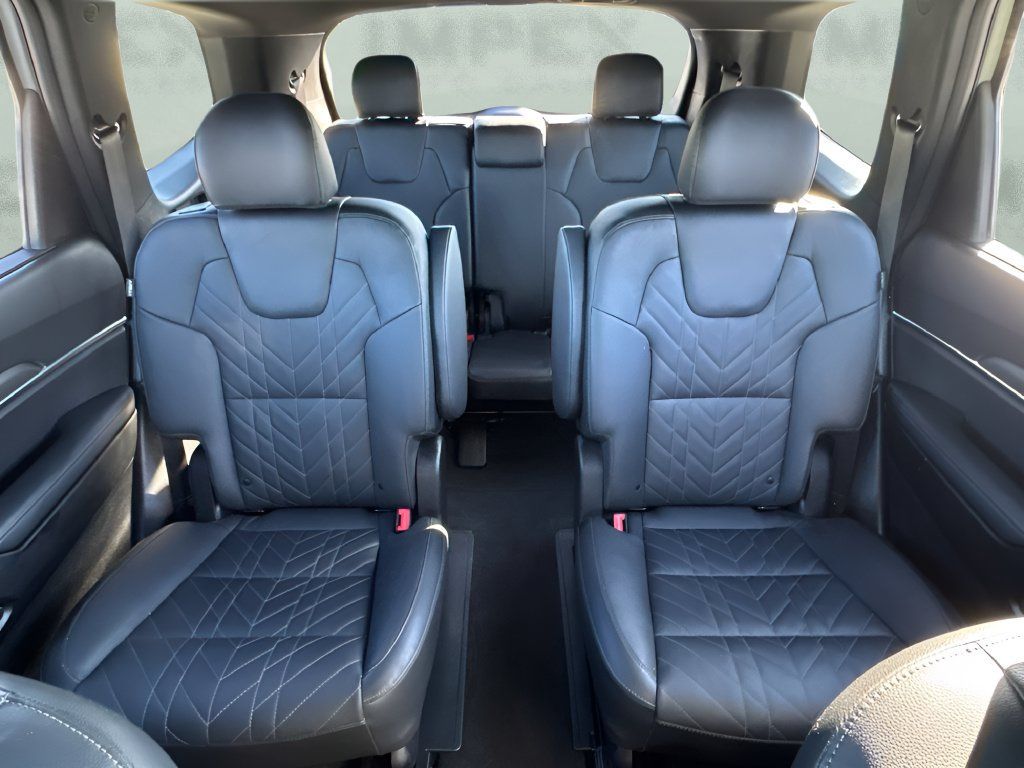 Used 2023 Kia Telluride SX X-Line AWD/4WD image 11