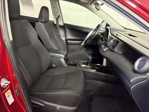 Used 2018 Toyota RAV4 XLE AWD/4WD image 24