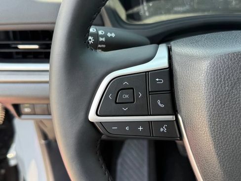 Used 2026 Toyota Grand Highlander AWD image 17