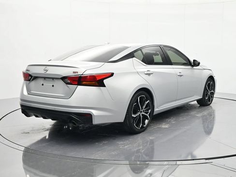 Used 2024 Nissan Altima 2.5 SR FWD image 5