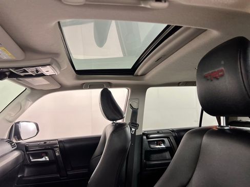 Used 2021 Toyota 4Runner Venture image 26