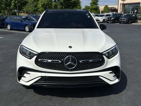 Used 2025 Mercedes-Benz GLC 300 4MATIC image 9