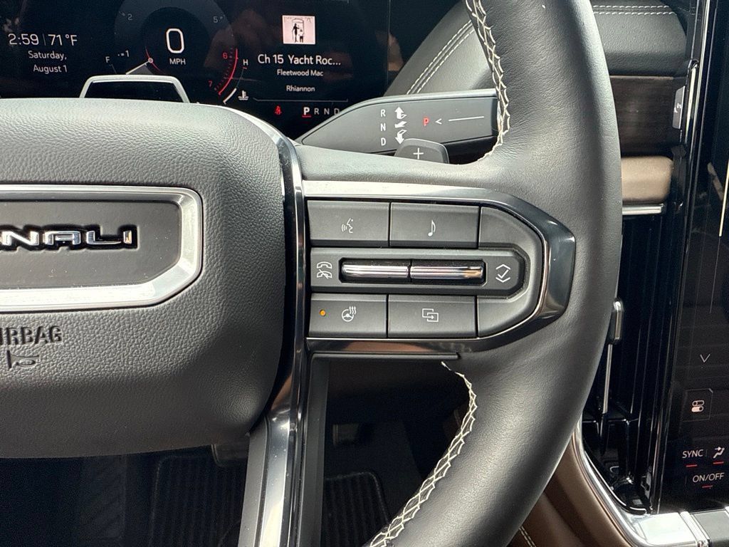 Used 2025 GMC Yukon XL Denali Ultimate AWD/4WD image 23