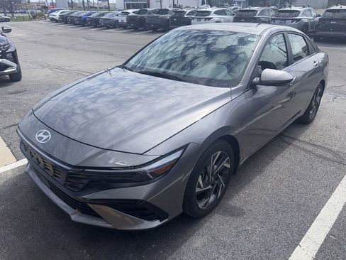 Certified 2024 Hyundai Elantra SEL w/ Convenience Package image 1
