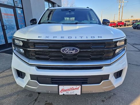 Used 2025 Ford Expedition Max Platinum image 15