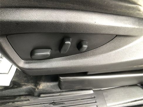 Used 2018 GMC Sierra 1500 2WD Regular Cab image 12