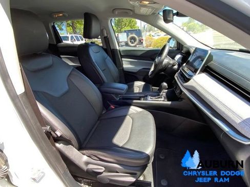Used 2022 Jeep Compass Latitude FWD image 13