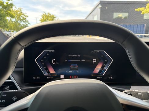 Used 2025 BMW i4 eDrive40 RWD image 11