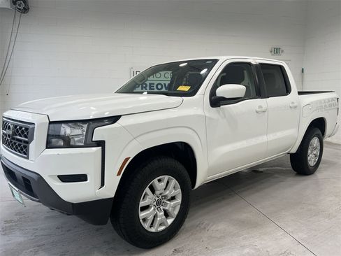 Used 2023 Nissan Frontier SV image 4