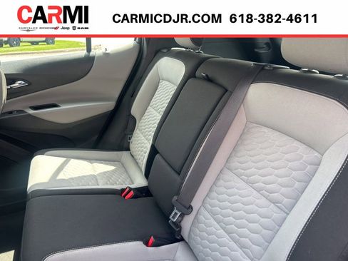 Used 2020 Chevrolet Equinox LS FWD image 28