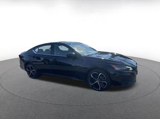 Used 2025 Nissan Altima 2.5 SR video 2