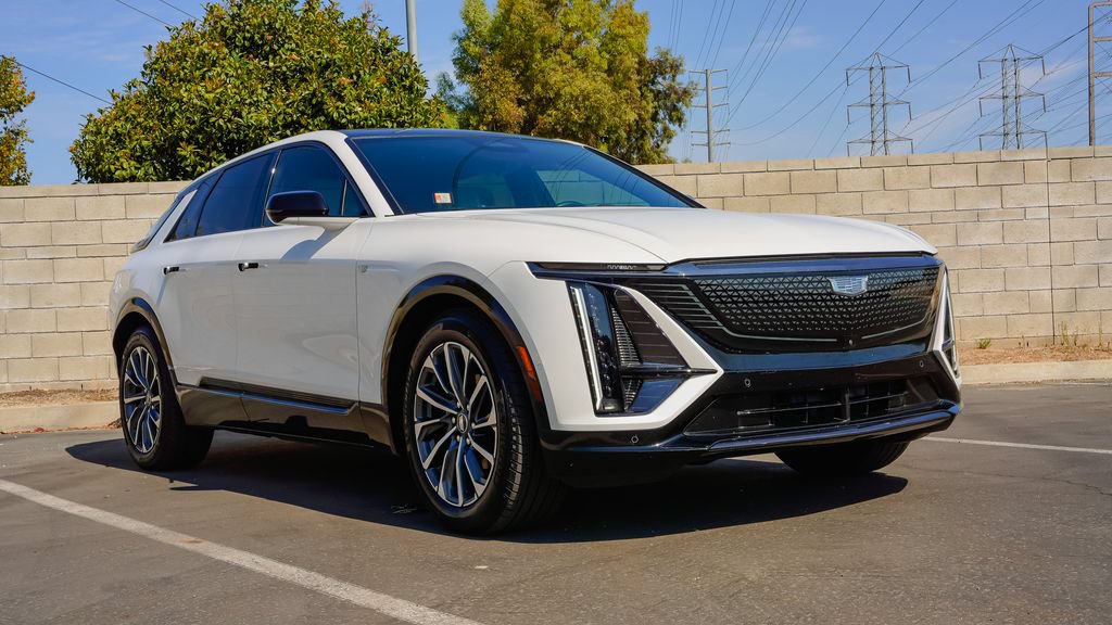 Certified 2024 Cadillac Lyriq Sport RWD image 5