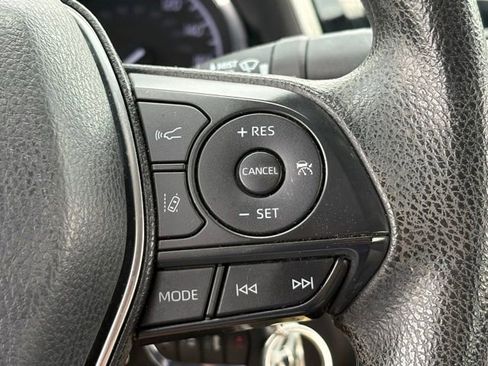 Used 2019 Toyota Camry LE FWD image 14