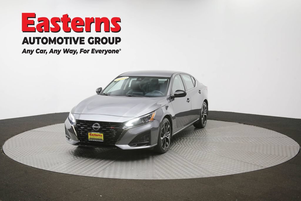 Used 2023 Nissan Altima 2.5 SR FWD image 55