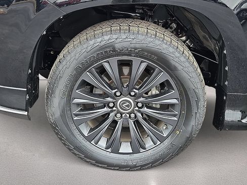 Used 2022 Lexus GX 460 Luxury w/ Sport Design Package AWD/4WD image 13