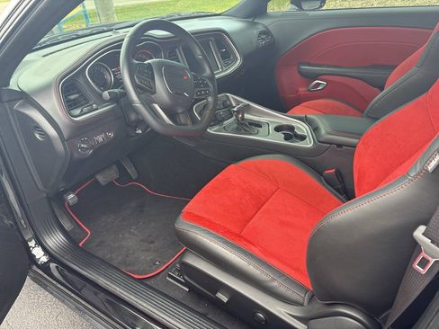 Used 2022 Dodge Challenger R/T Scat Pack RWD image 6