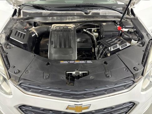 Used 2016 Chevrolet Equinox LS image 38
