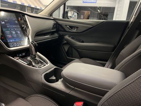 Certified 2025 Subaru Outback Premium w/ Popular Package #1A image 13