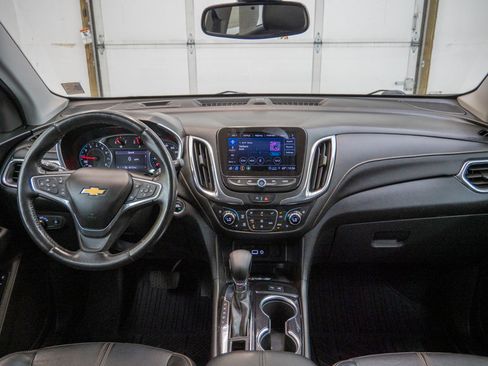 Used 2022 Chevrolet Equinox Premier AWD/4WD image 22