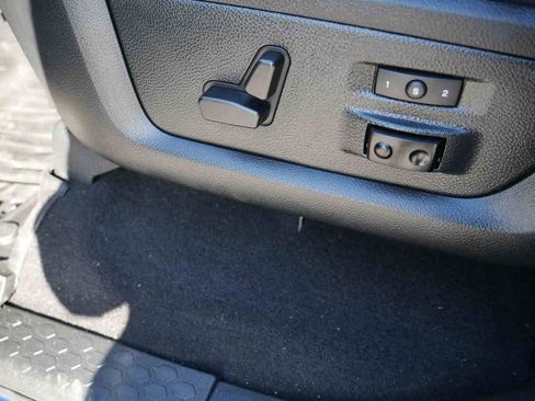 Used 2018 RAM 3500 Laramie image 34