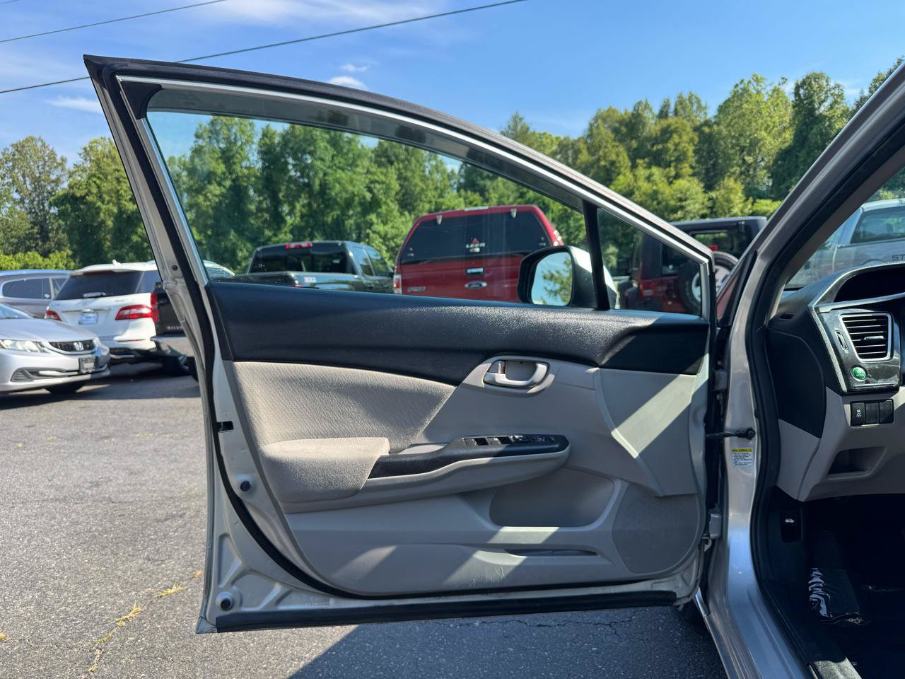 Used 2013 Honda Civic LX image 9