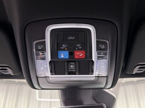 Used 2025 RAM 1500 Big Horn AWD/4WD image 35