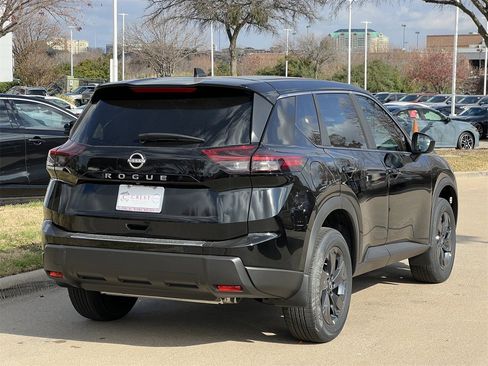 New 2026 Nissan Rogue SV image 4