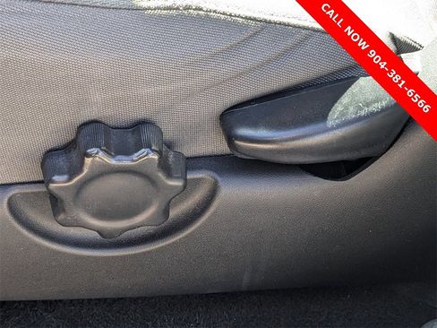 Used 2016 Toyota Tacoma SR image 20