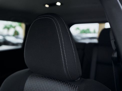 Used 2025 Mitsubishi Outlander ES image 34