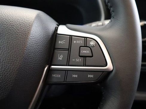 New 2026 Toyota Highlander XSE image 19