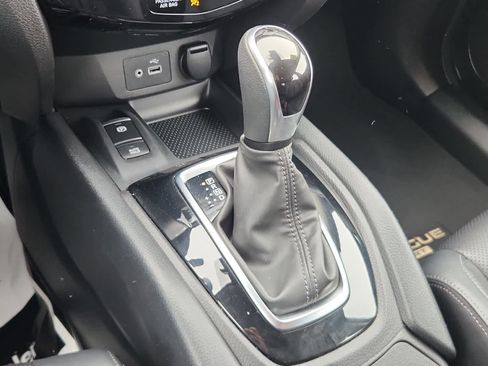 Used 2022 Nissan Rogue Sport SL image 12