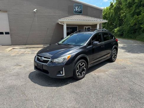 Used 2017 Subaru Crosstrek 2.0i Limited AWD/4WD image 1