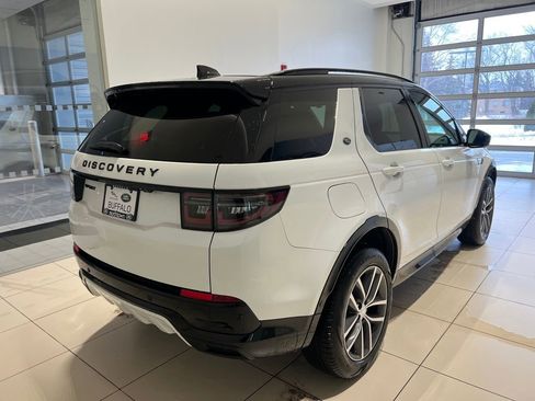 New 2025 Land Rover Discovery Sport Dynamic SE image 5