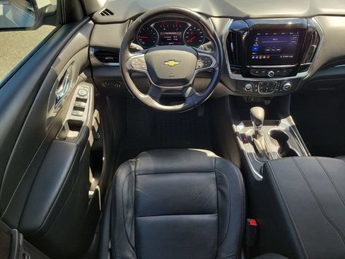 Certified 2021 Chevrolet Traverse LT FWD image 8